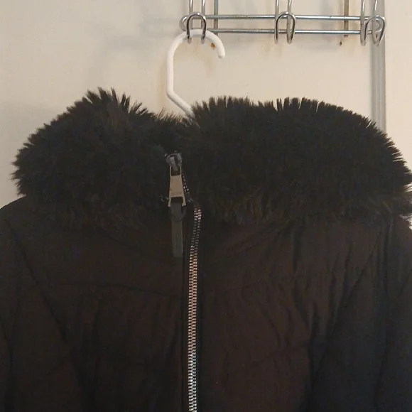 DKNYC Black Puffer Jacket Sleek Insulated Design - Picture 8 of 16